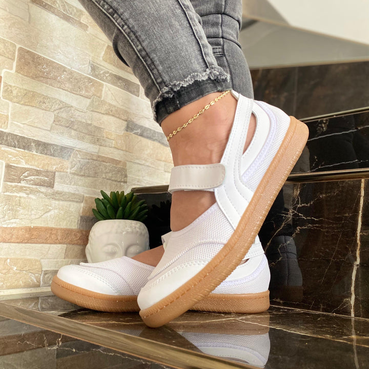 gid://shopify/MediaImage/24692264370270